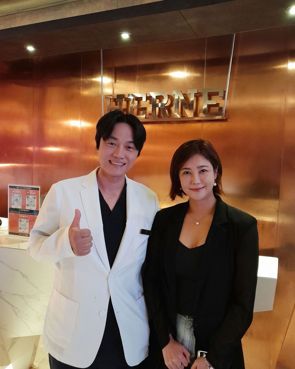 HERNE诊所到访顾客自拍